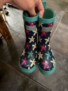 Hatley Navy Floral Kids Rain Boots with Teal Trim